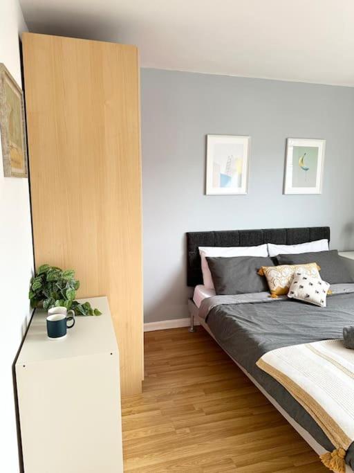 6 Guests House Old Trafford,Media City,City Centre, Free Parking Manchester Kültér fotó