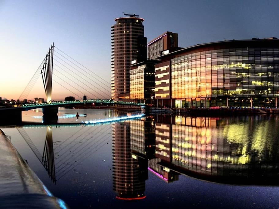 6 Guests House Old Trafford,Media City,City Centre, Free Parking Manchester Kültér fotó